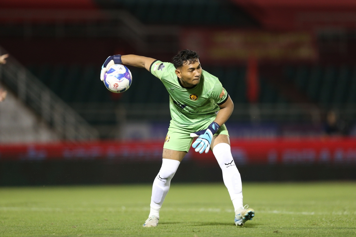 khoanh khac hy huu o v-league thu mon thanh hoa vao san da tien dao hinh anh 1