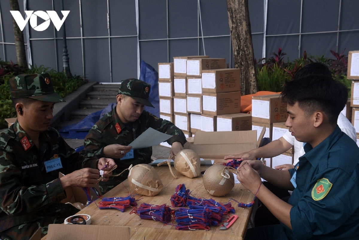 hanoi fireworks sites ready for lunar new year of the horse 2026 picture 8