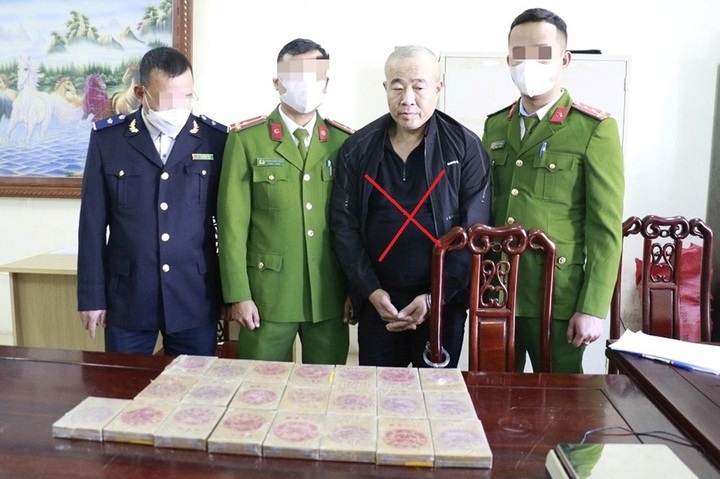 triet pha duong day ma tuy tu lao ve viet nam, thu 22 banh heroin hinh anh 1