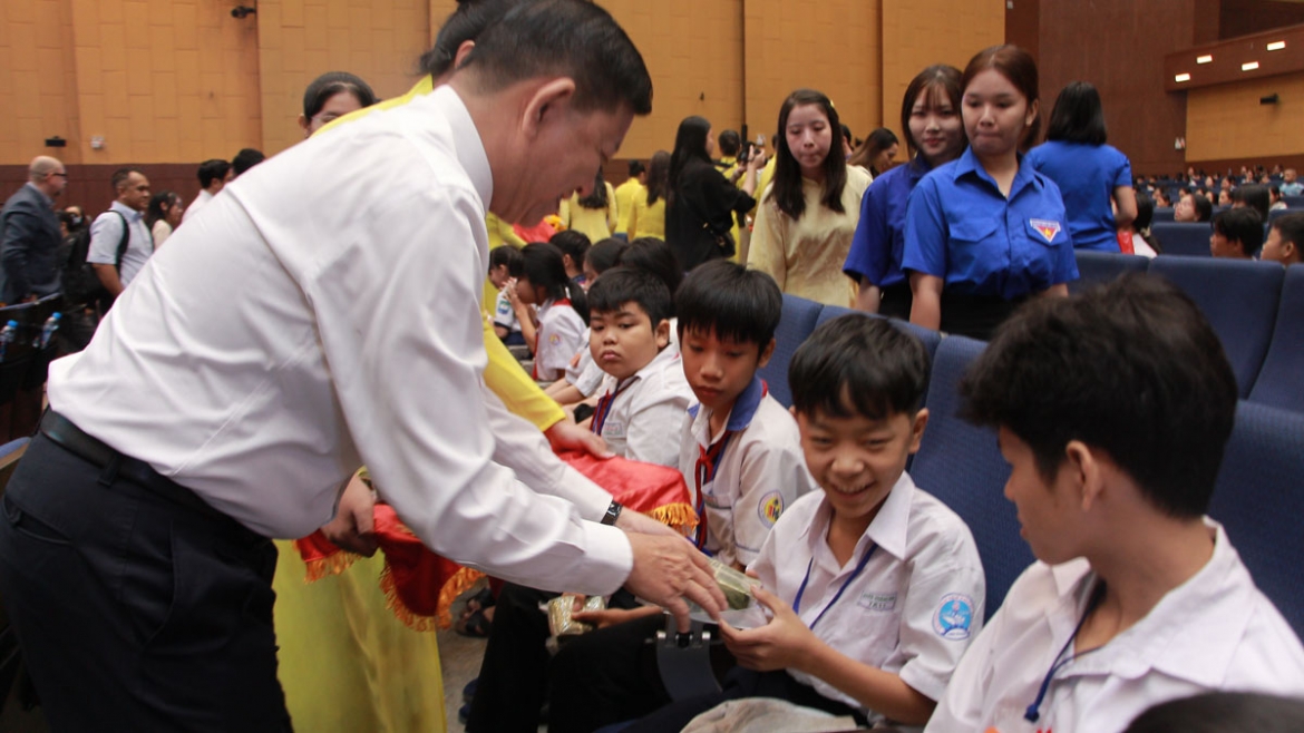 khi nhung mon qua nho det nen niem vui lon dip tet binh ngo hinh anh 3