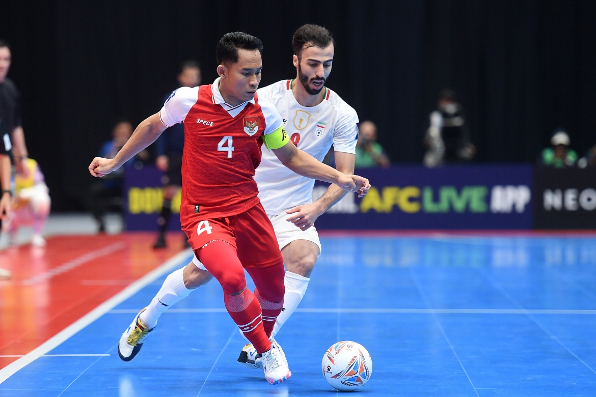 Dt futsal indonesia thua iran o tran chung ket kinh dien cua futsal chau A hinh anh 1