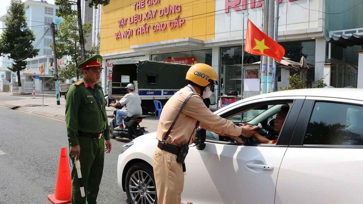 An Giang ra quân tổng kiểm tra, xử lý vi phạm về nồng độ cồn
