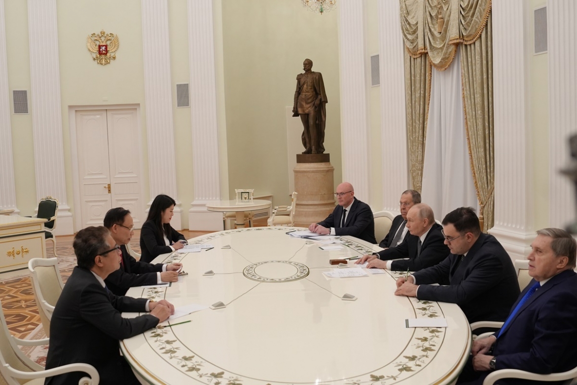 Dac phai vien cua tong bi thu to lam hoi kien tong thong nga putin hinh anh 1