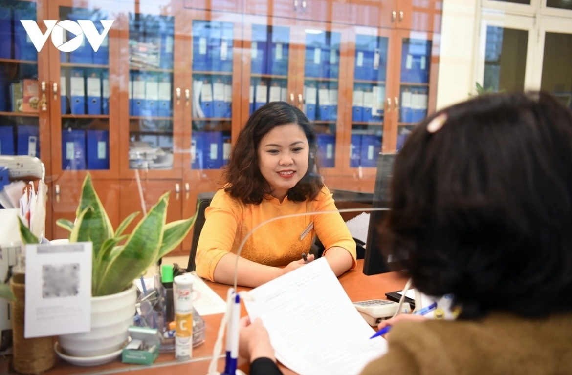 thu tuong yeu cau cai cach tien luong, da dang chinh sach dai ngo voi cong chuc hinh anh 1