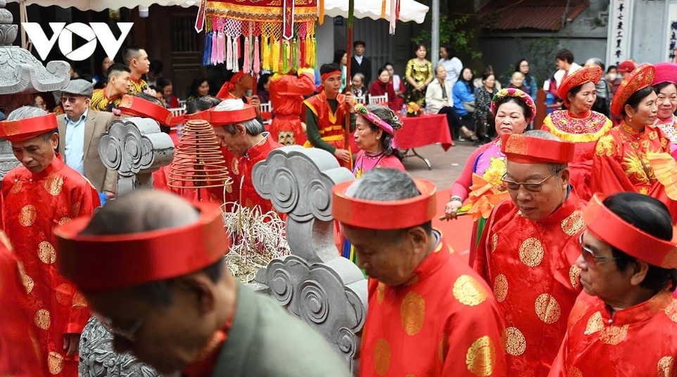 foreign wrestlers compete at mai dong traditional wrestling festival picture 3