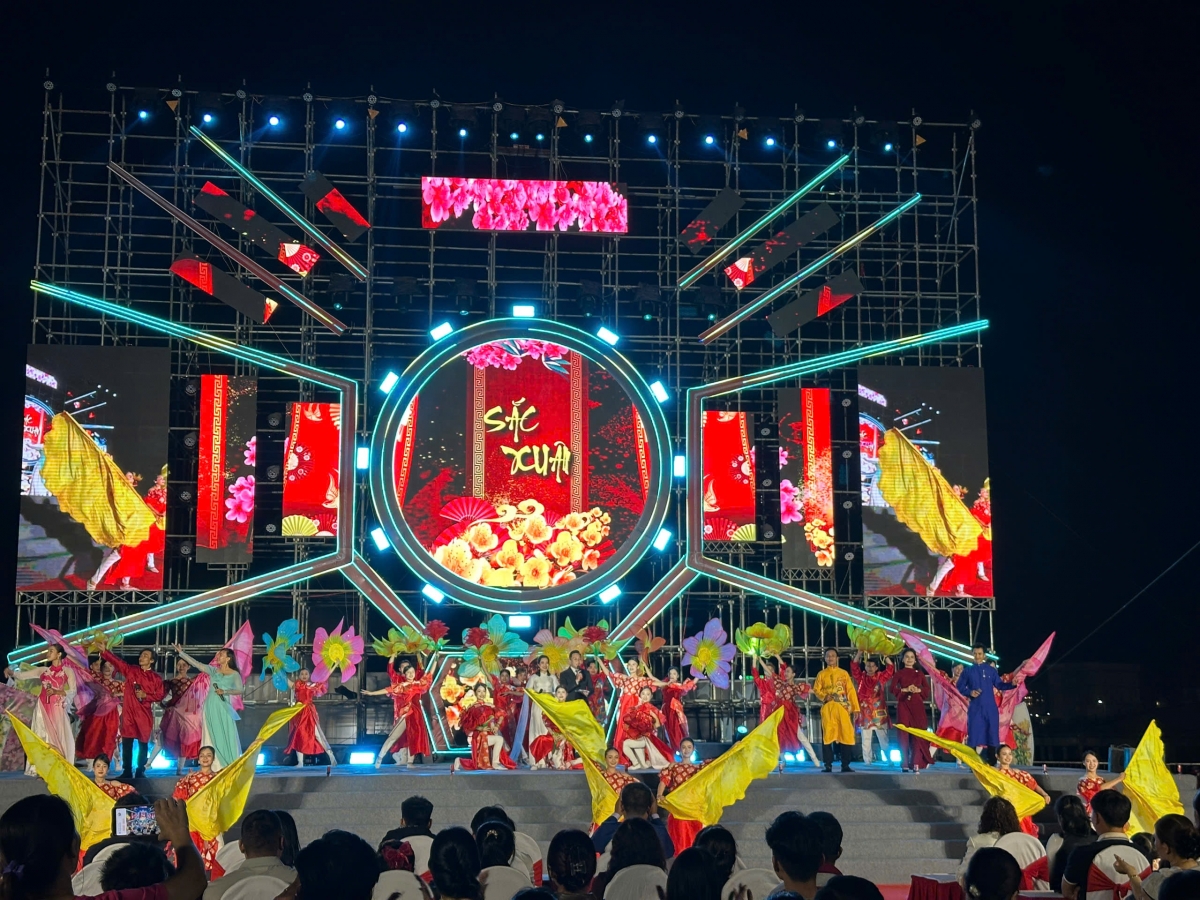 Phong phú Chương trình Nghệ thuật "Sắc Xuân 2026" tại Đắk Lắk