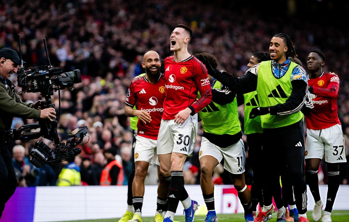 mu toan thang duoi thoi carrick, dau an ole gunnar solskjaer duoc nhac lai hinh anh 2