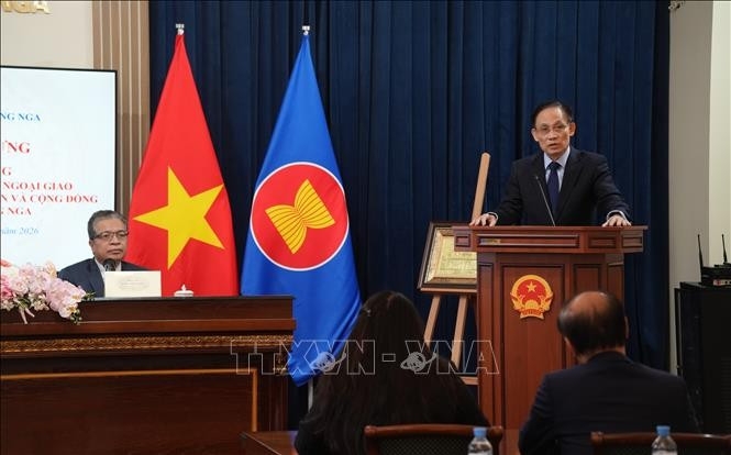 party chief s envoy briefs vietnamese community in russia on 14th party congress picture 1