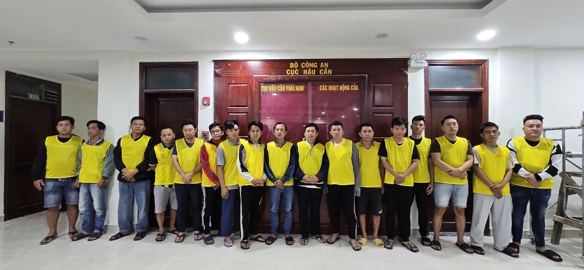 police dismantle online gambling ring worth vnd 900 billion picture 2