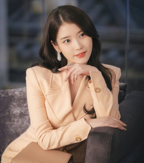 iu hoa nu hoang tai phiet , khi chat ngut troi trong perfect crown hinh anh 1