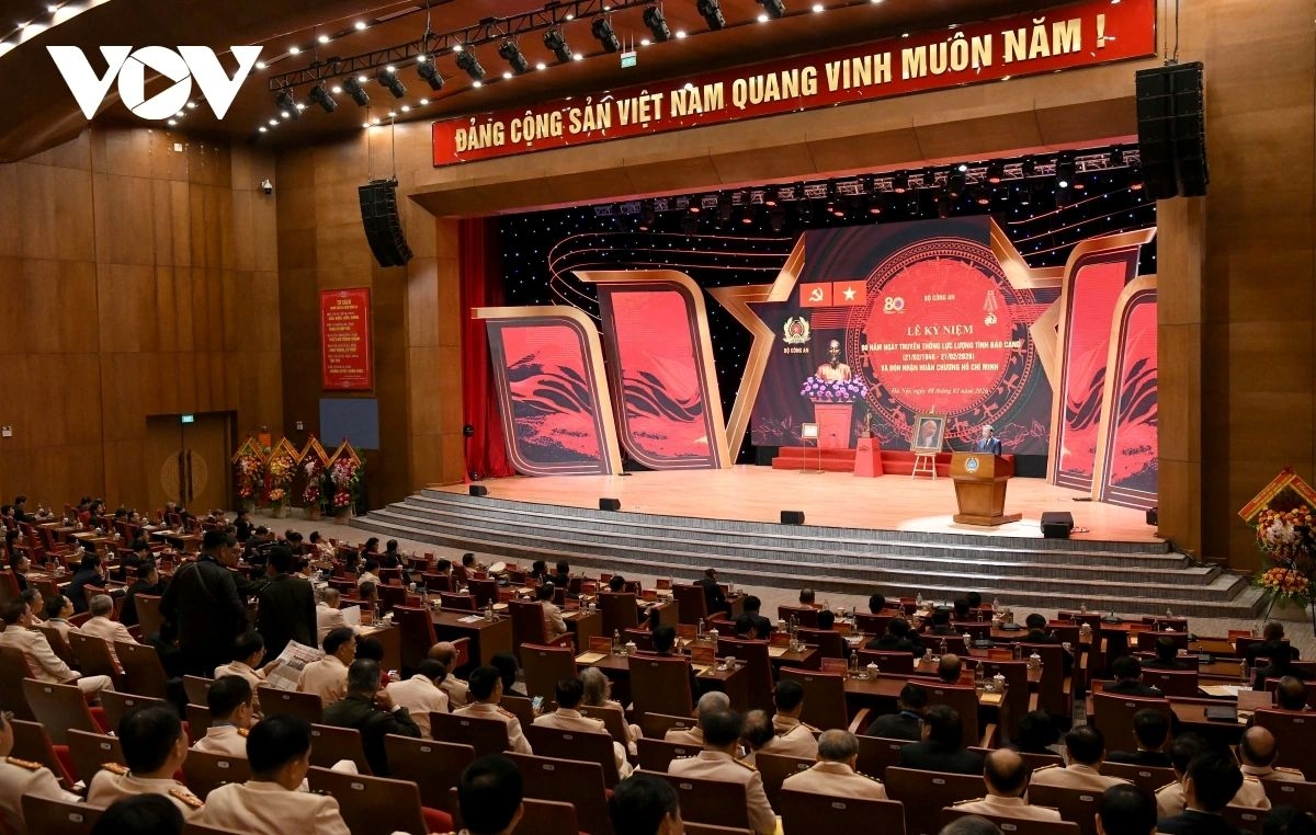 party chief calls on public security intelligence to stay ahead in new era picture 2