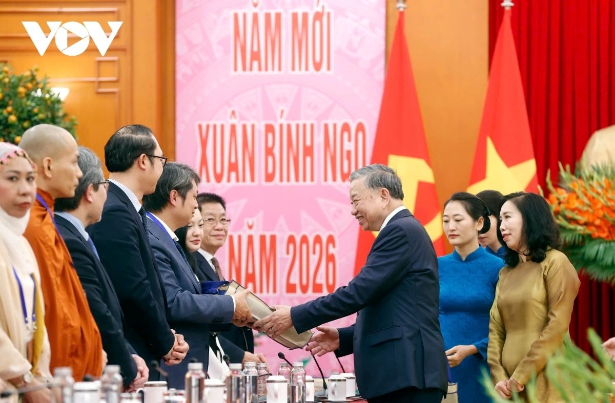 party chief urges overseas vietnamese to remain bridge for national development picture 1