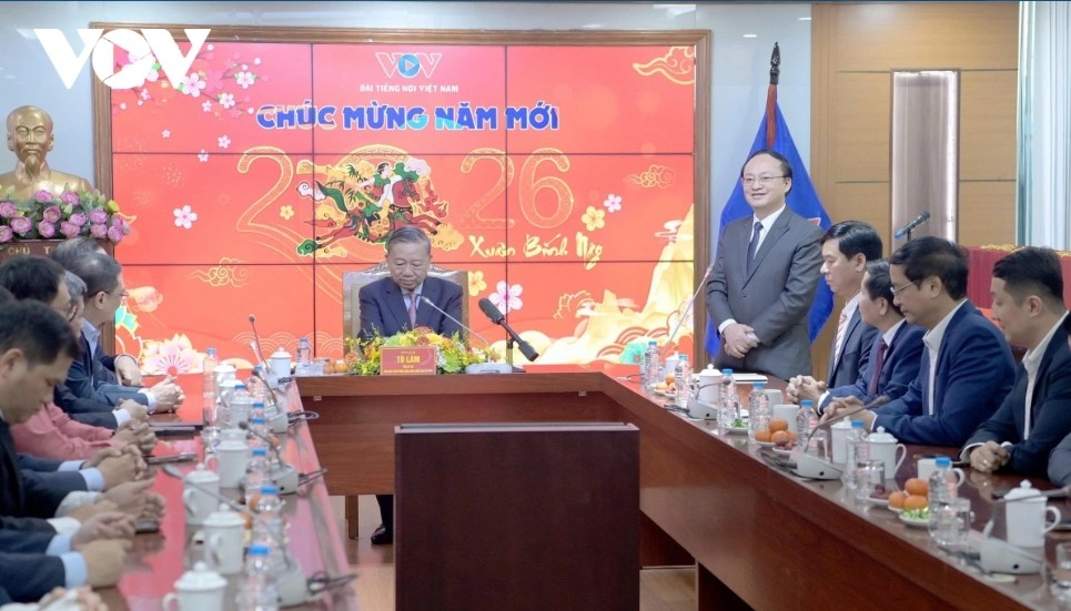 party chief vov keeps watch over airwaves, maintain nation s information pulse picture 11