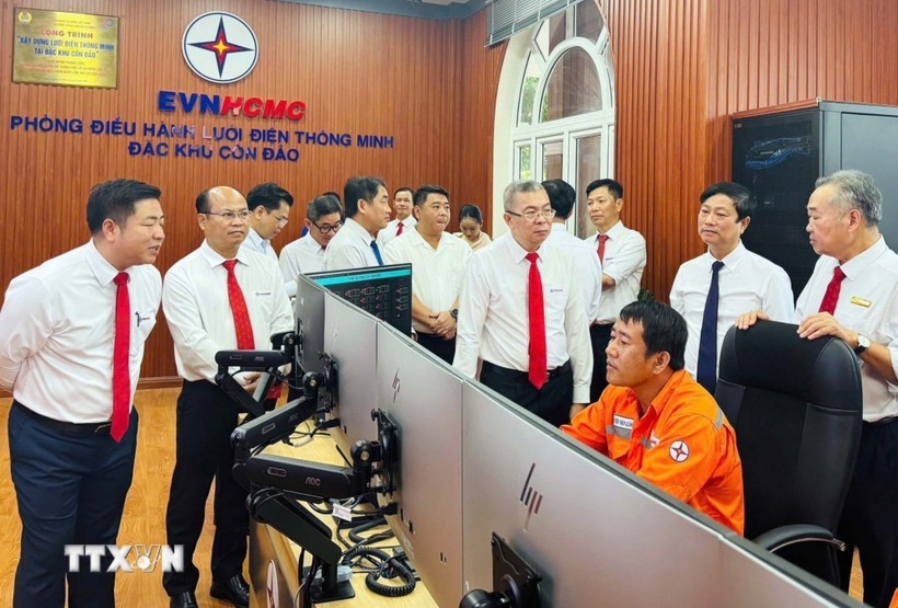 con dao special zone switches on smart power grid picture 1