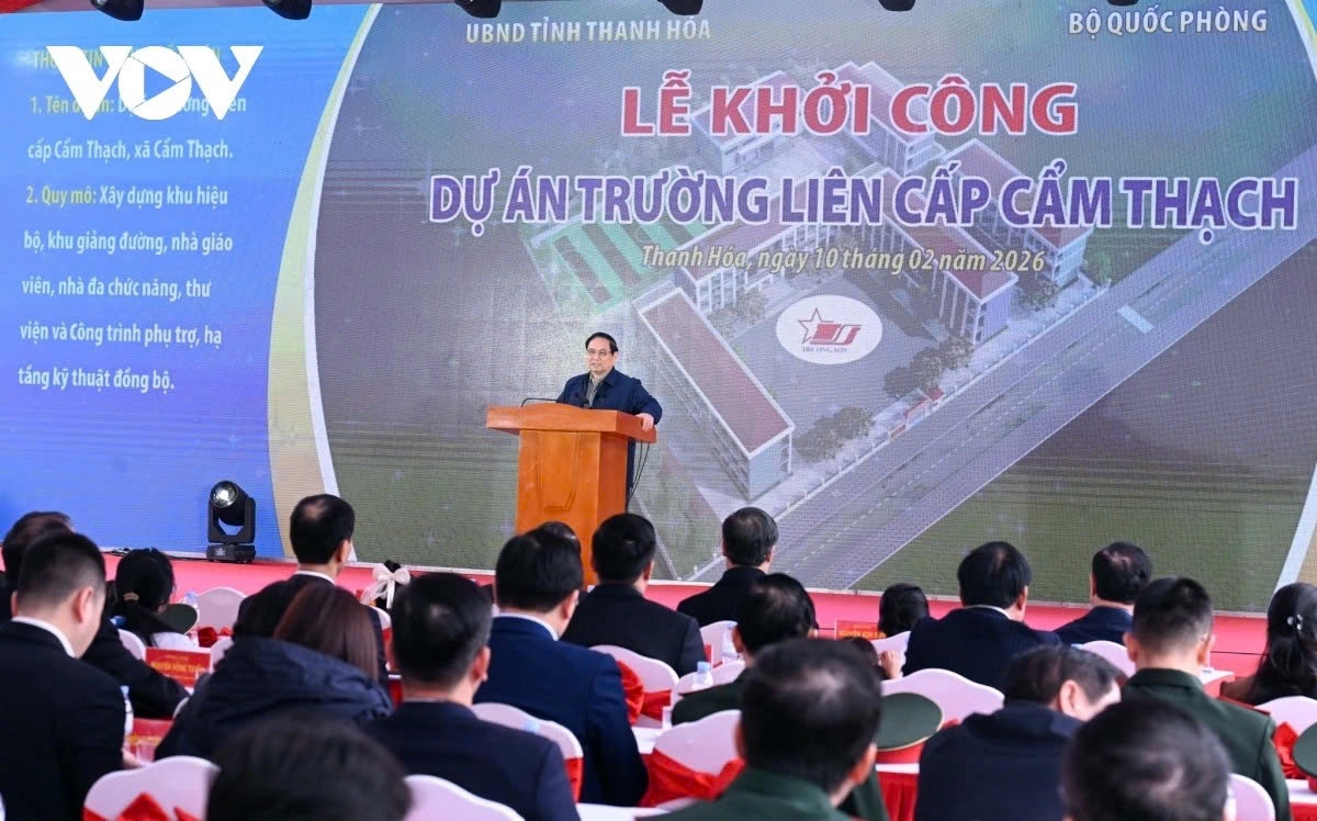 pm attends cam thach mountain school groundbreaking in thanh hoa picture 1