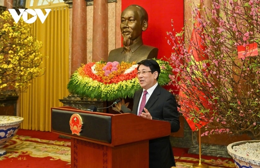 state leader extends lunar new year greetings to presidential office staff picture 2