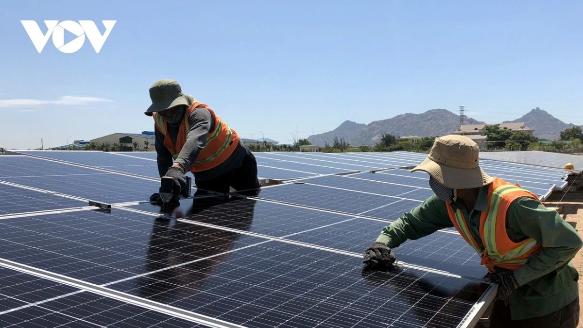 vietnam at a turning point reforms shaping a new economic model picture 5