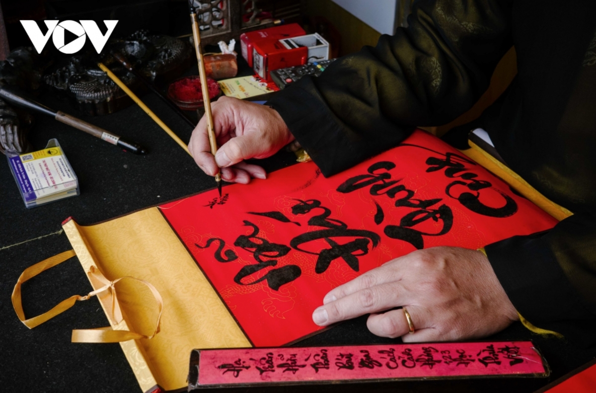 seeking calligraphy at lunar new year spring aspirations picture 3