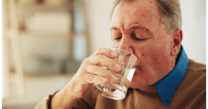 6 cách đơn giản giúp đào thải acid uric, giảm nguy cơ gout