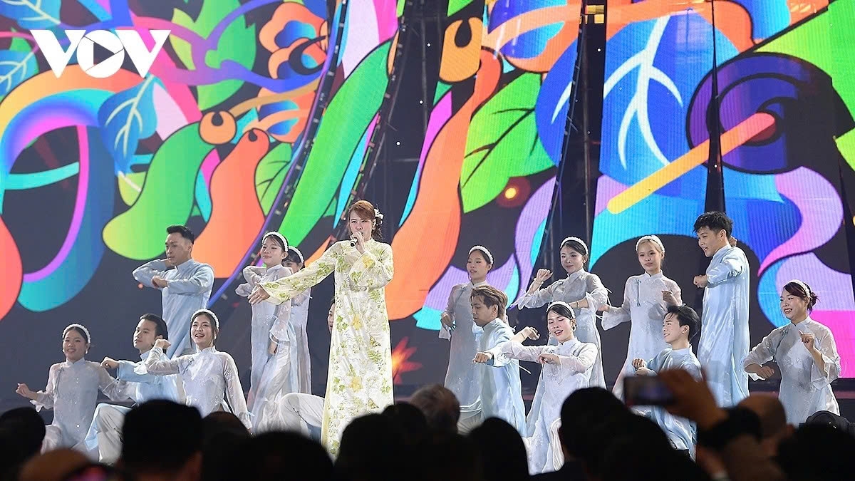 vibrant spring colours at spring fair 2026 s opening ceremony picture 8