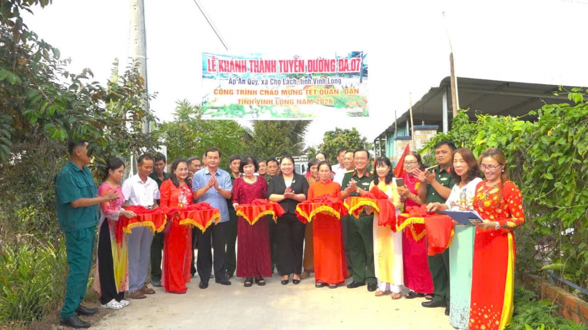 xuan gan ket tinh quan dan tren que huong vinh long hop nhat hinh anh 4