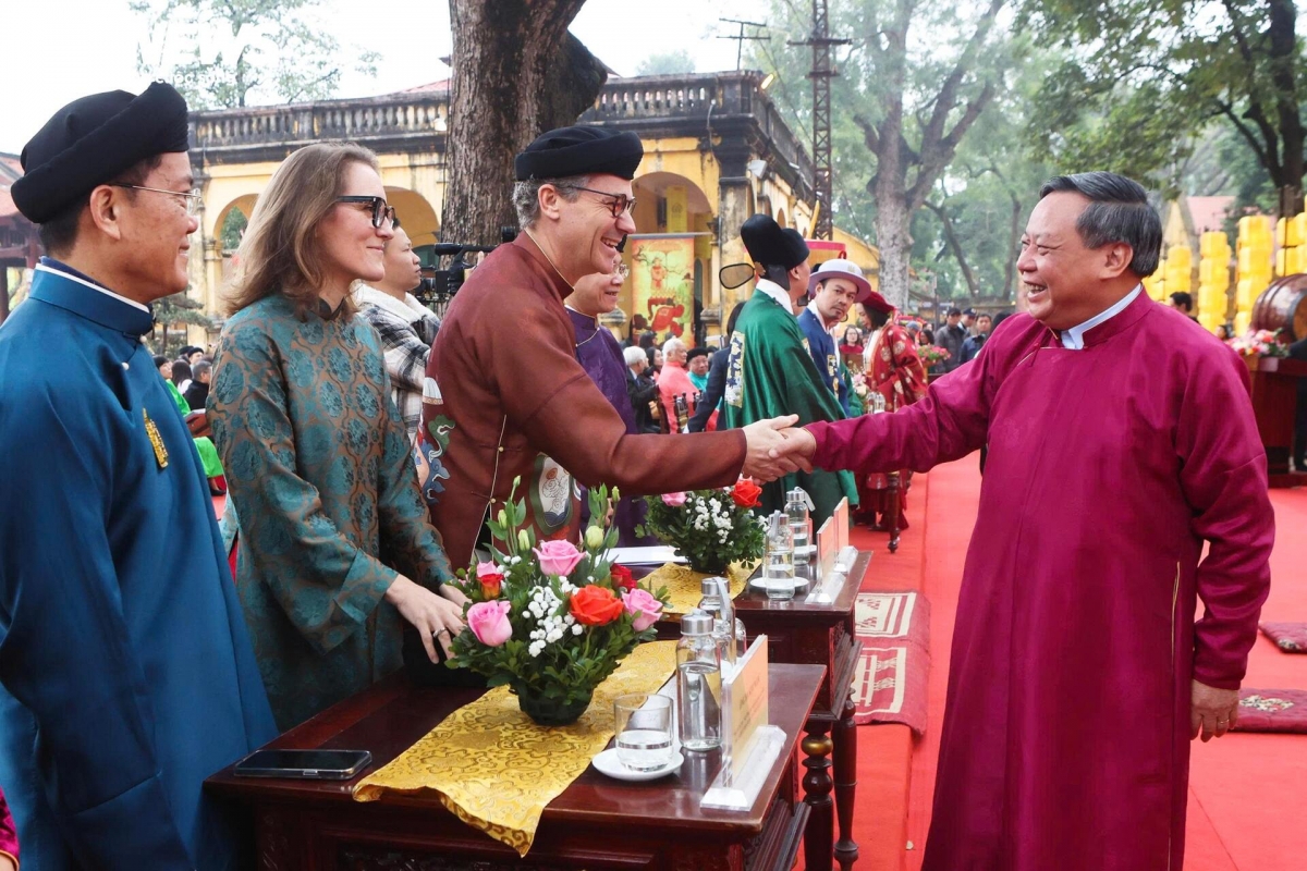 royal tet celebration re-enacted at thang long imperial citadel picture 3