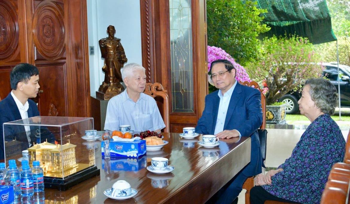 thu tuong pham minh chinh tham, chuc tet nguyen lanh dao Dang, nha nuoc hinh anh 2