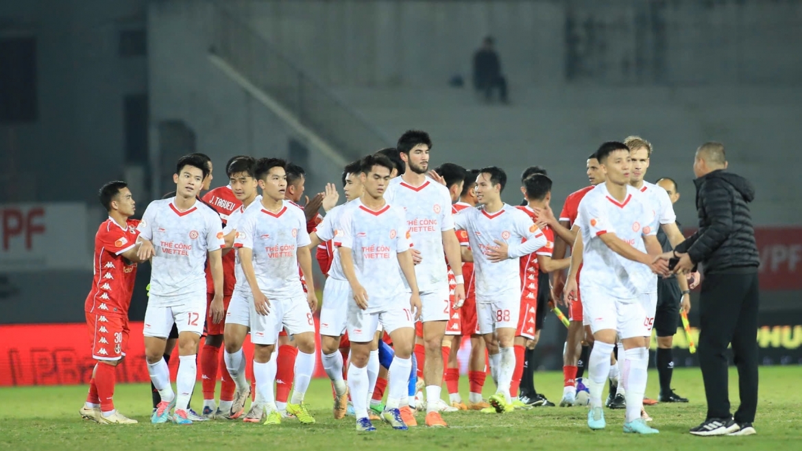 clb thanh hoa va the cong viettel bi phat truoc vong 13 v-league 2025 2026 hinh anh 1