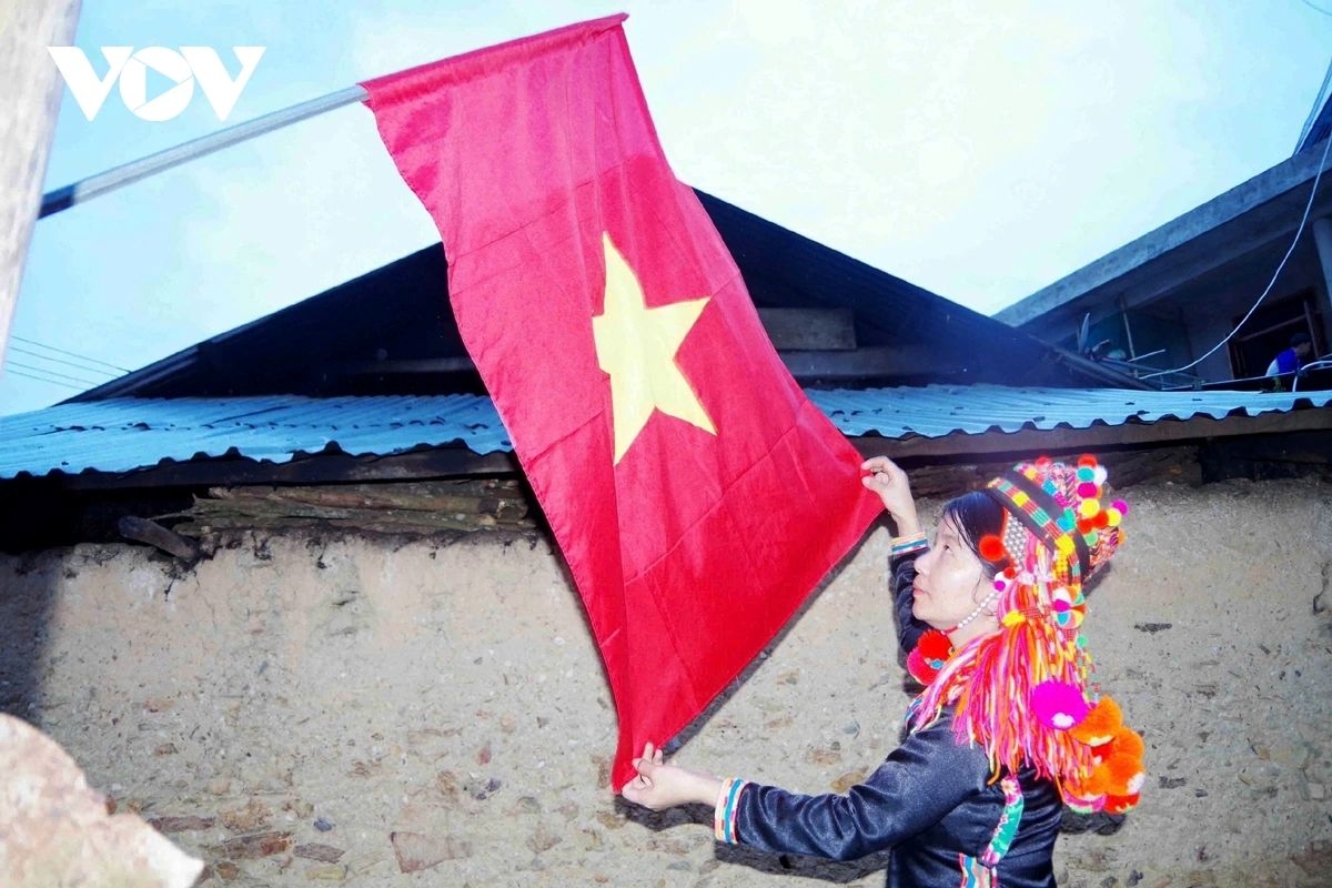 spring returns to northern frontier, where people stand guard picture 3