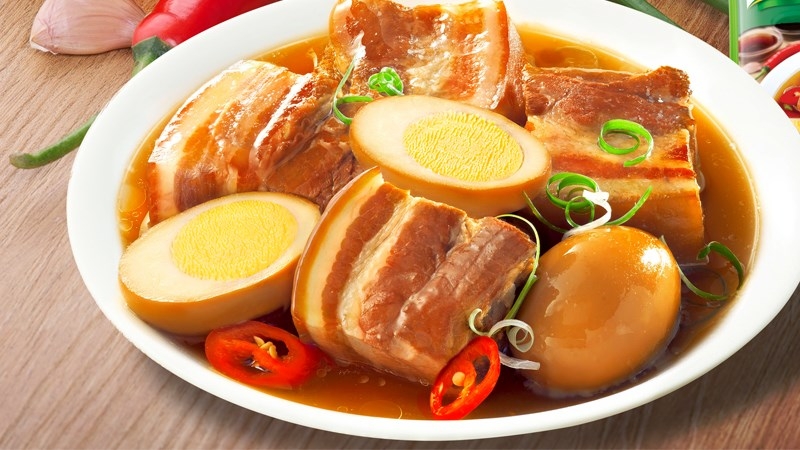 mon thit kho trung chua bao nhieu calo An sao de khong lo tang can hinh anh 1