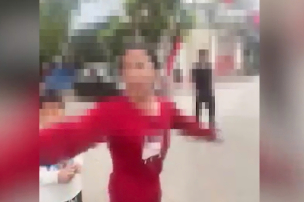 Mời người đòi thu tiền đỗ xe gần cổng chùa ở Ninh Bình lên làm việc