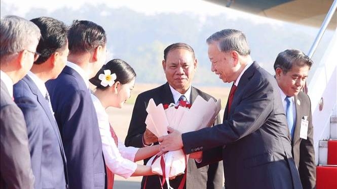 Tổng Bí thư Tô Lâm tới Lào, bắt đầu các hoạt động trong chuyến thăm cấp Nhà nước