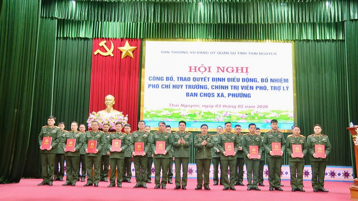 Thái Nguyên: Trao quyết định điều động, bổ nhiệm cán bộ Ban CHQS xã, phường