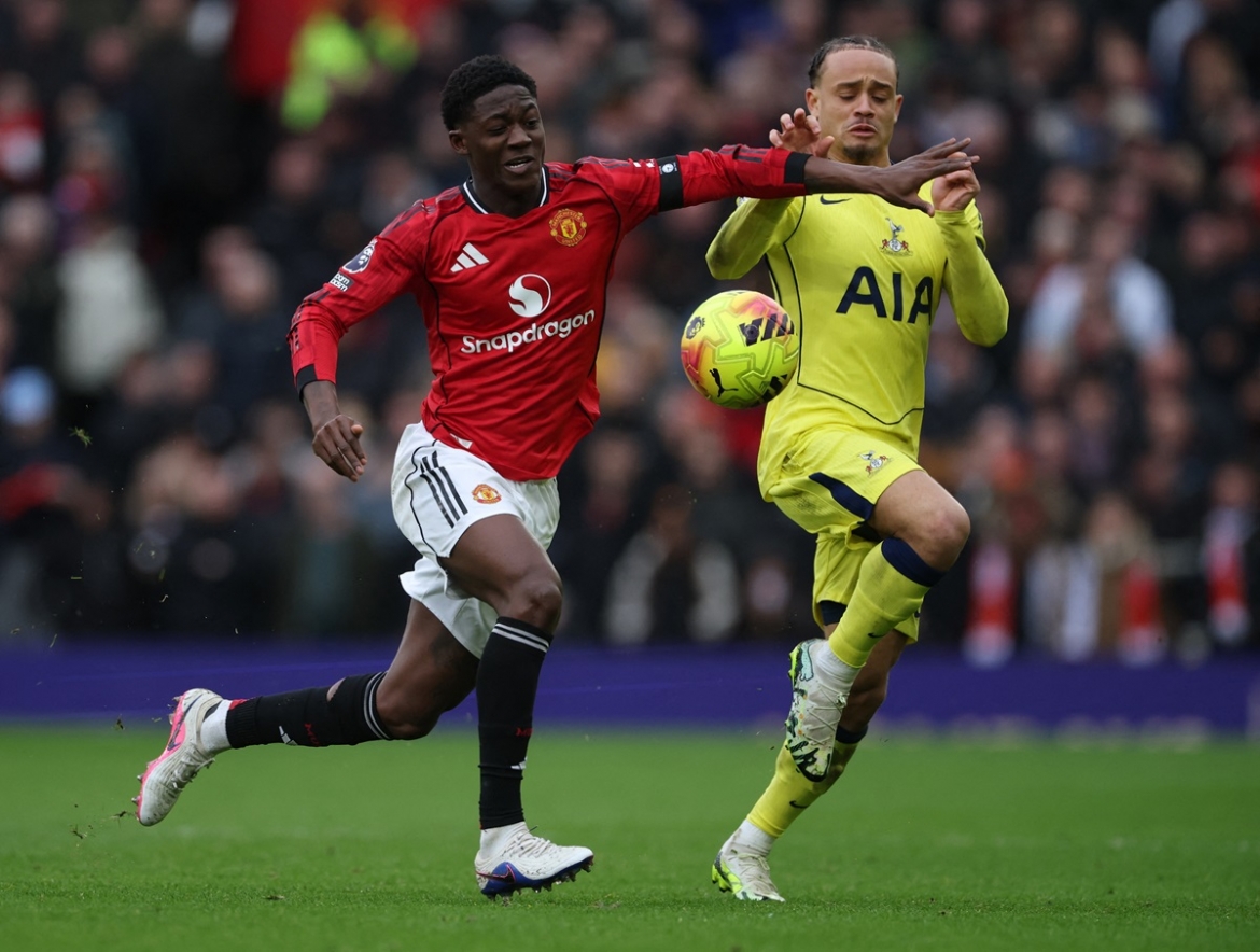 ket qua ngoai hang anh hom nay 7 2 mu danh bai tottenham, noi dai mach thang hinh anh 15