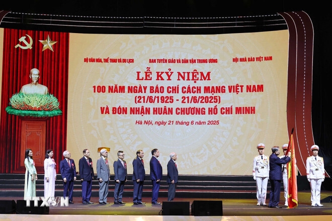 chung mot khat vong vuon minh, chung mot su menh phung su hinh anh 3