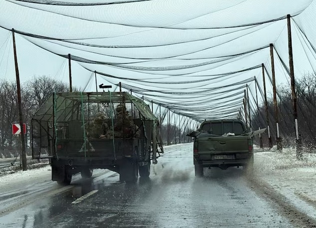 Ukraine lắp lưới chống UAV cho 4.000km đường vào cuối năm