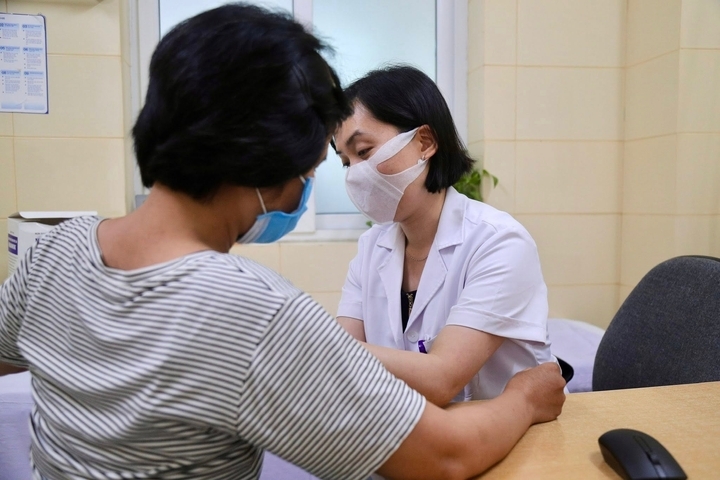 truoc don thuoc vat kiet gia tai - nguoi benh ung thu chon ban nha hay ban mang hinh anh 1