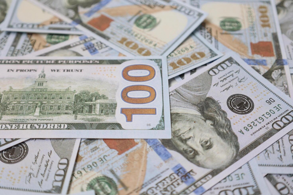 Tỷ giá USD hôm nay 11/3: Giá bán USD tự do tăng lên 27.240 đồng/USD