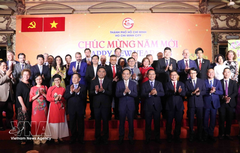 foreign missions urged to help develop future industries in ho chi minh city picture 1
