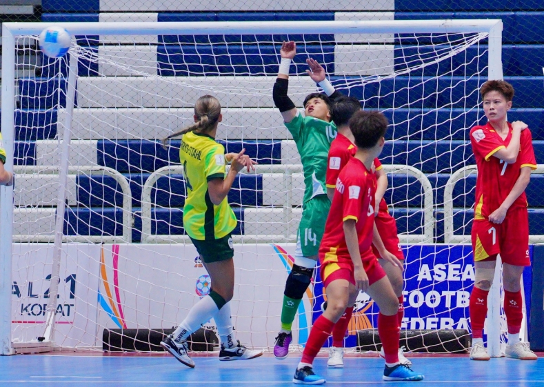 australia secure 2-0 win over vietnam in asean women s futsal opener picture 1
