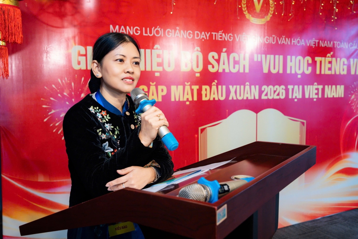 ra mat bo sach vui hoc tieng viet cho nguoi viet xa xu hinh anh 4