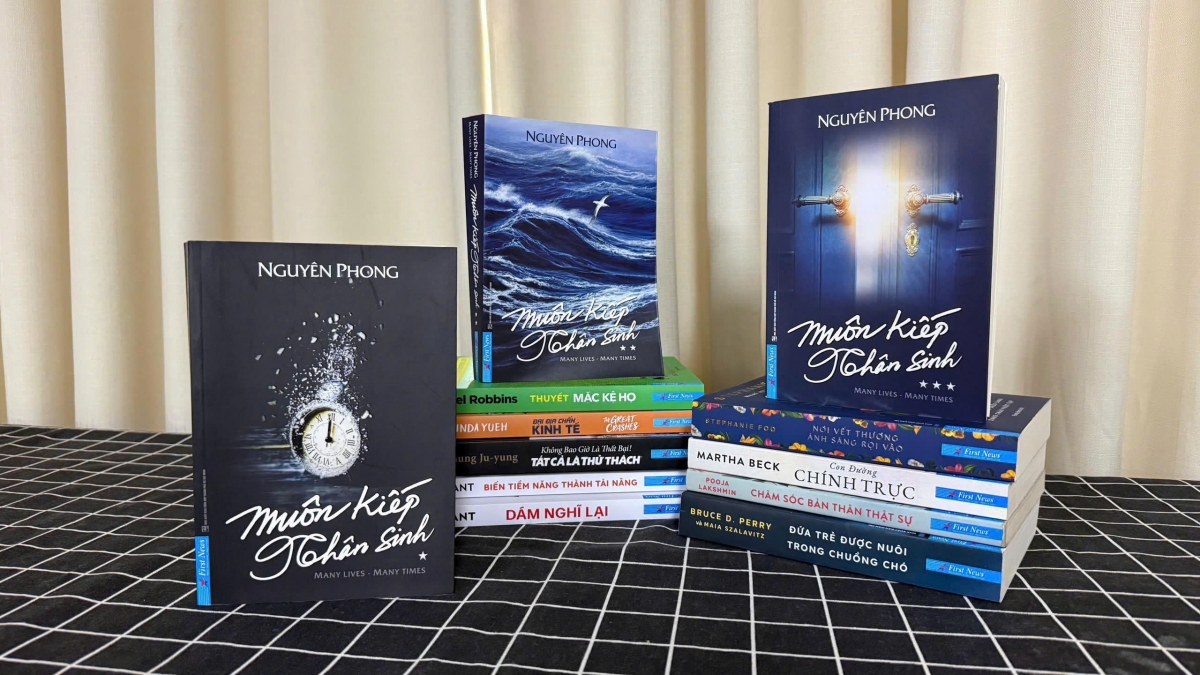 10 cuốn sách được bàn luận và săn đón nhiều nhất năm 2025