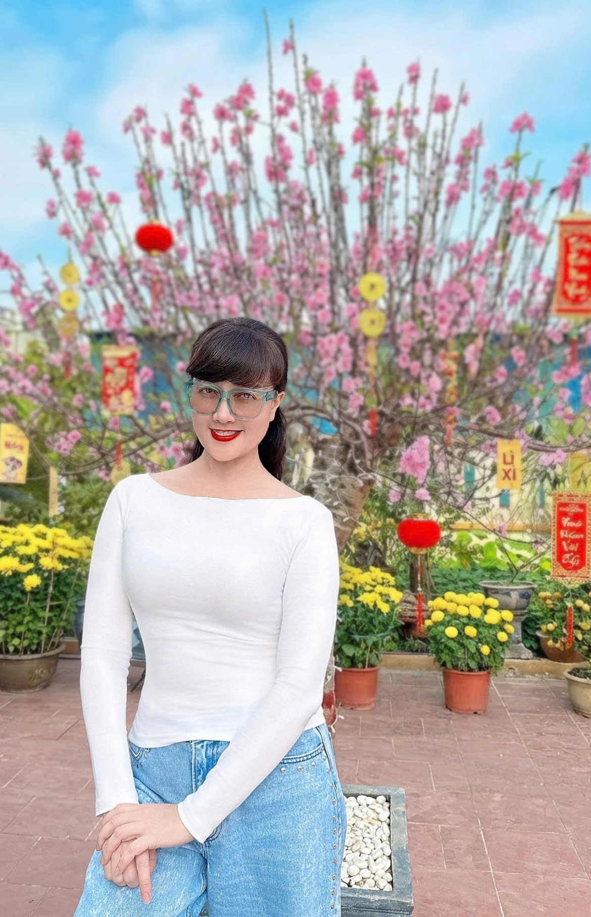sao viet 14 2 pham huong dien ao dai don tet o my hinh anh 2