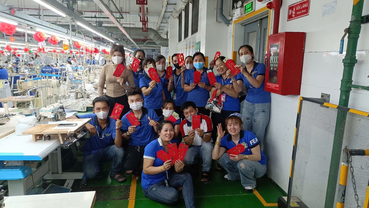 Công nhân Đồng Nai, TP.HCM trở lại nhà xưởng, kỳ vọng đơn hàng dồi dào