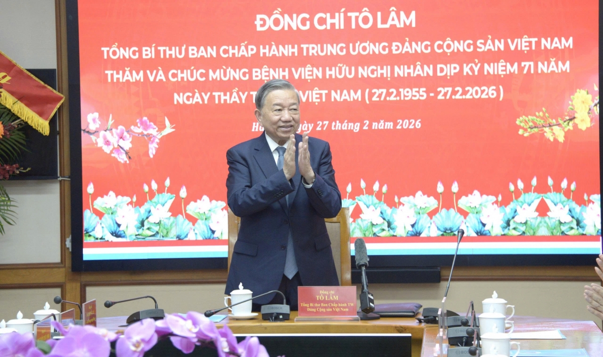 Mỗi thầy thuốc phải là điểm tựa của người bệnh trong những thời khắc khó khăn nhất