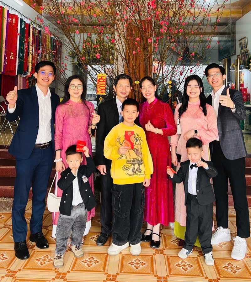 anh em ruot cuoi hai chi em ruot o bac ninh, chung song hoa thuan mot nha hinh anh 4