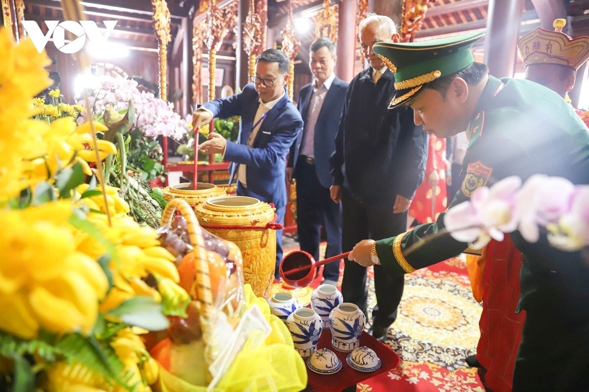 thai mieu temple festival - a journey to vietnam s royal ancestral land picture 10