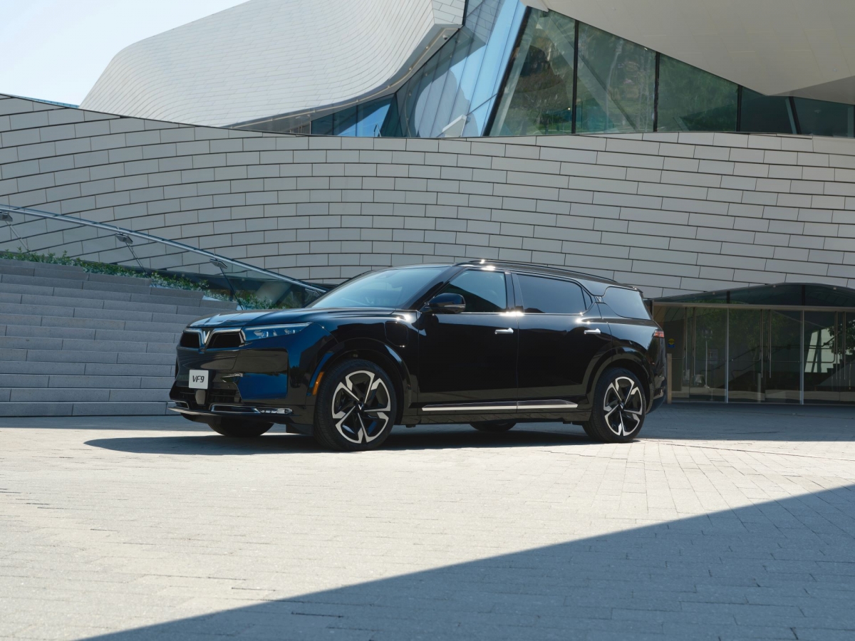 mang 1,5 ty dong di tim mau o to huong thu nhat thi truong hinh anh 1