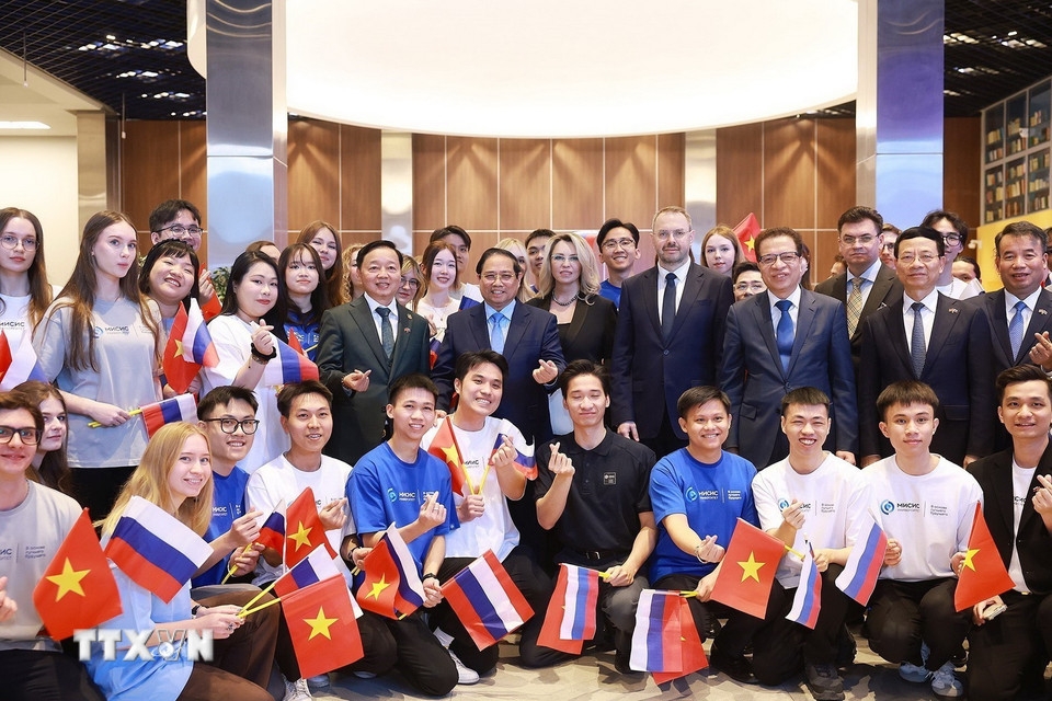 thu tuong pham minh chinh tham truong Dai hoc khoa hoc va cong nghe quoc gia misis hinh anh 2