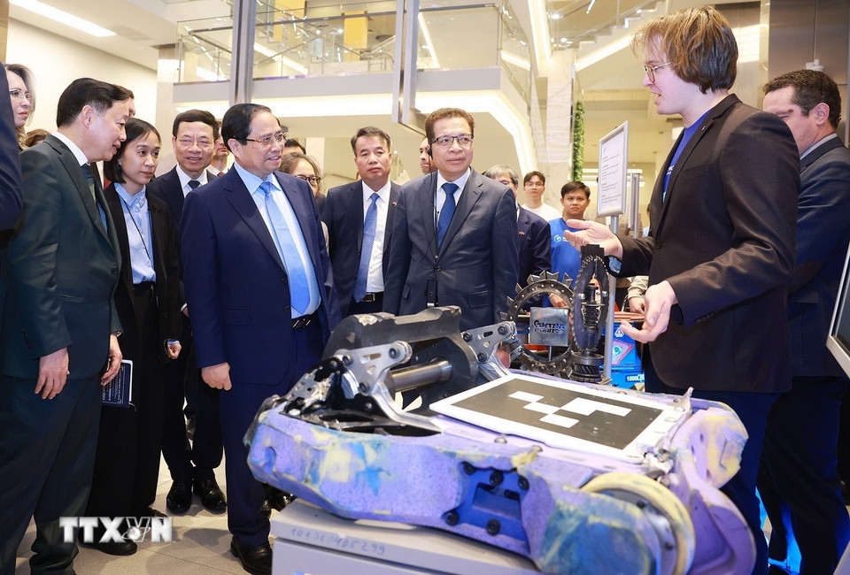 thu tuong pham minh chinh tham truong Dai hoc khoa hoc va cong nghe quoc gia misis hinh anh 1